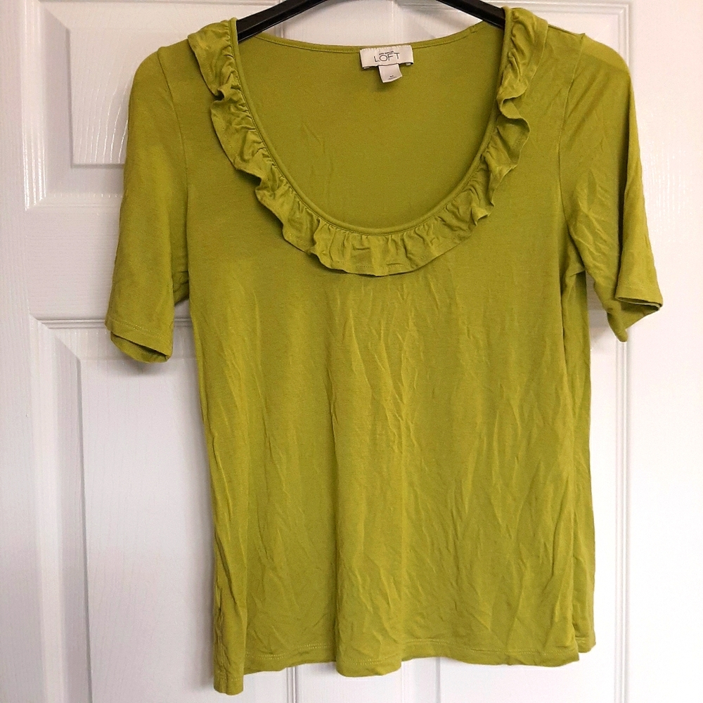 LOFT Ann Taylor Ruffle Neck Short Sleeve Top